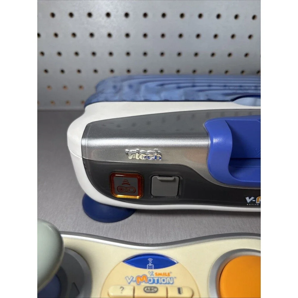 Vtech V.Smile V-Motion Active Learning System Console, 4 Games, 1 Controller